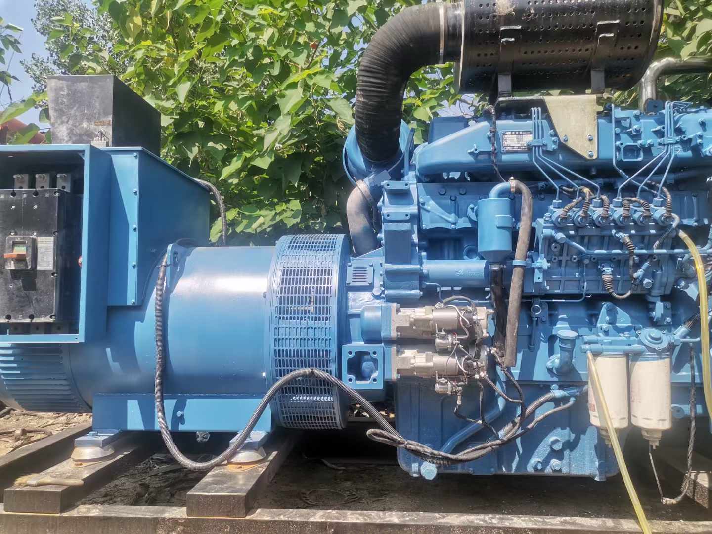 南岔详细说明降低 800kW 柴油发电机输出电流波动的方法