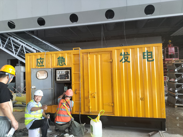 南岔怎样判断空气滤清器是否需要更换？